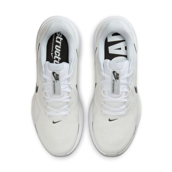 NIKE STRUCTURE 26