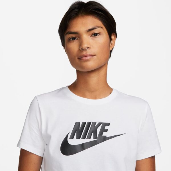 W NSW TEE ESSNTL ICN FTRA