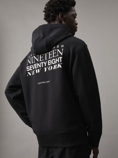 TYPEFACE GRAPHIC HOODIE