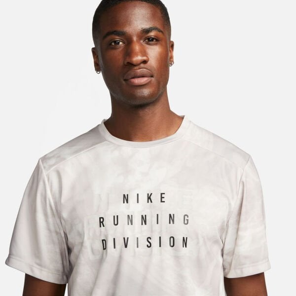 M NK DF RUN DVN RISE 365 SS