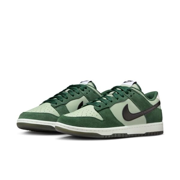NIKE DUNK LOW RETRO SE