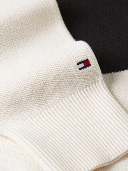 MODERN ATHLEISURE ZIP MOCK