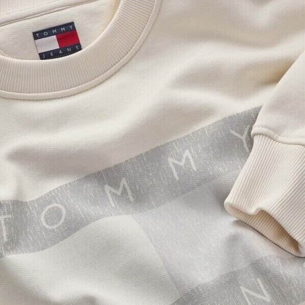 TJM 90S DISTRESSED FLAG CREW