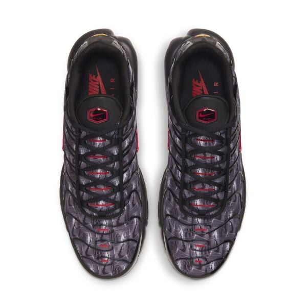 NIKE AIR MAX PLUS