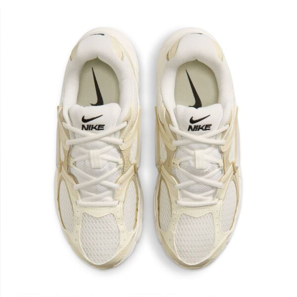 W NIKE V5 RNR SE