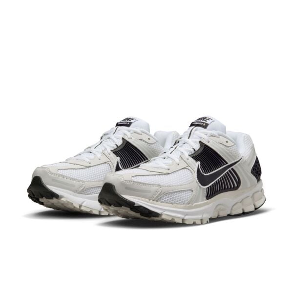 NIKE ZOOM VOMERO 5