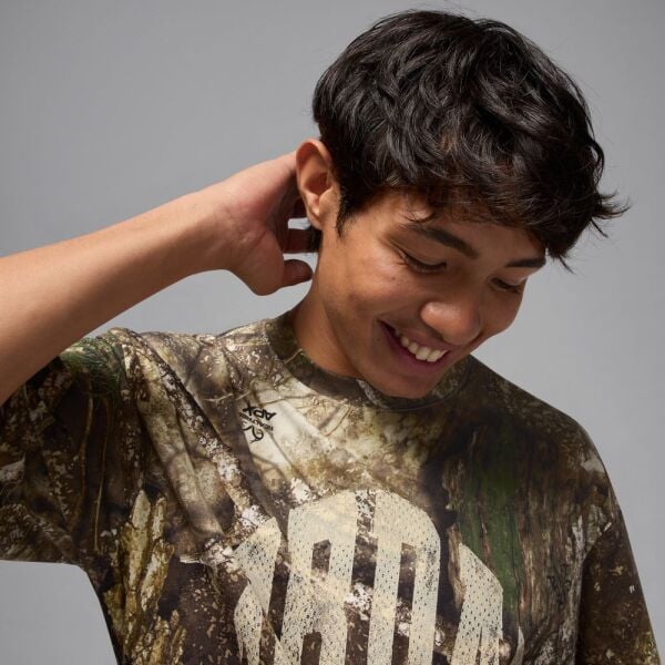 M J BRK RLT AOP SS CREW